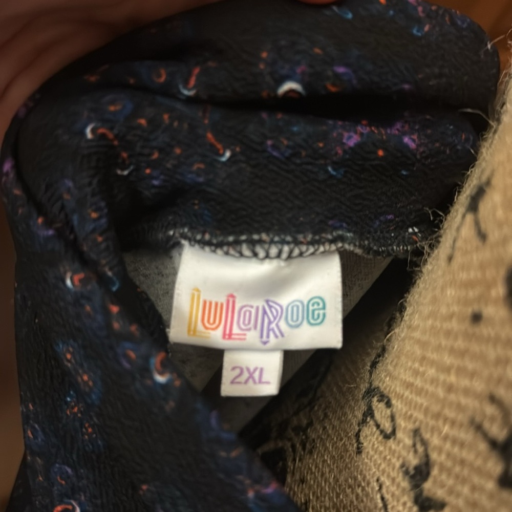 LuLaRoe ⭐️Cassie Pencil Skirt - Picture 6 of 11